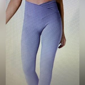 Halara cloudful crossover pocket leggings 7/8 length Size Small